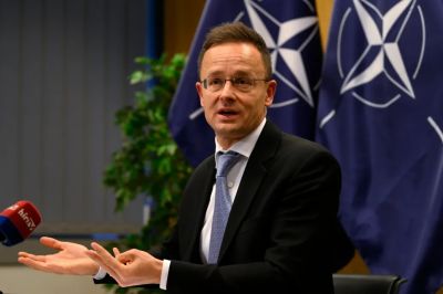 Szijjártó: Ukrajna meghívása a NATO-ba egy harmadik világháborúhoz vezetne