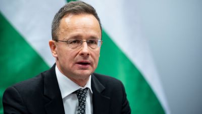 Szijjártó Péter az orosz és a vatikáni kollégájával is találkozott a békemisszió során