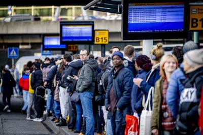 Elég látványosan, 20 százalékkal nőtt a repülővel utazók száma tavaly az EU-ban