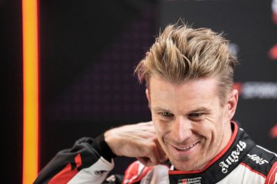 Hivatalos: Bortoleto és Hülkenberg vezetheti az F1-es Saubert kedden