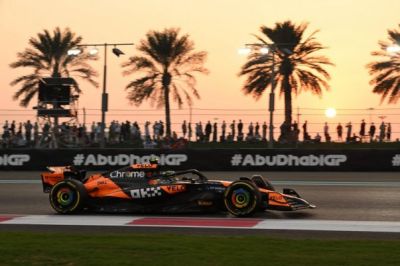 McLaren 1-2 pénteken, Hülkenberg harmadik Abu Dhabiban