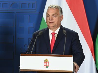 Orbán Viktor az első hóemberrel jelentkezett