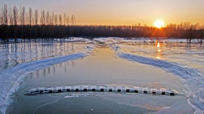 Csodás látványt nyújt a téli Tisza-tó