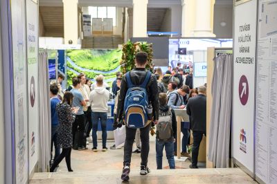 Első lépések a karrierben - Miért érdemes állásbörzékre járni?