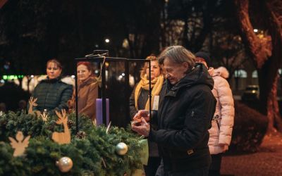 Helyreállították a zentaiak adventi koszorúját