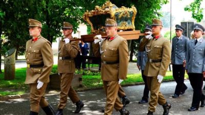 Ne szűnjünk meg ünnepelni!