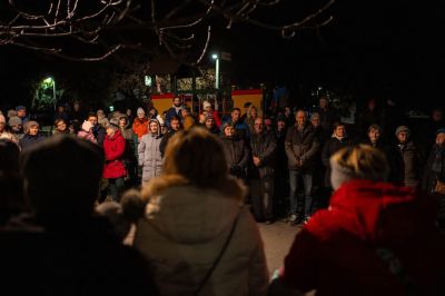 A deákvári közösség is meggyújtotta a második adventi gyertyát