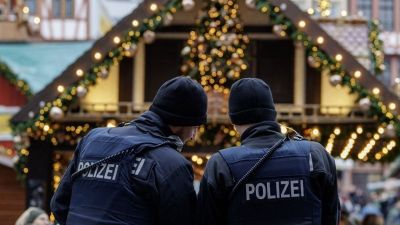 Azért nem mindegy, hogy a zsebtolvajoktól tart az ember, vagy terroristáktól retteg – karácsonyi vásárok Berlintől Budapestig