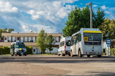 Buszháború Vásárhelyen, parkolási csata Szegeden, meg egy kis magyar–román ellentét – heti hírlevél #37