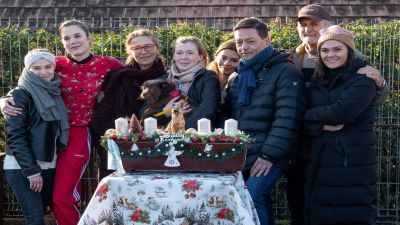 Mennyből a kuckó – A HEROSZ Állatotthon és a Vörösmarty Színház  színész-keresztszülők segítségével keres új otthont az elhagyott állatoknak