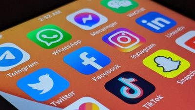  Komolyan akadozni kezdett a Facebook, a Messenger, a WhatsApp, az Instagram  