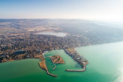 Lezárják a balatonföldvári kikötő egy részét