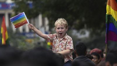 Szakértő: most dől el, kötelező lesz-e a genderideológia az Európai Unióban