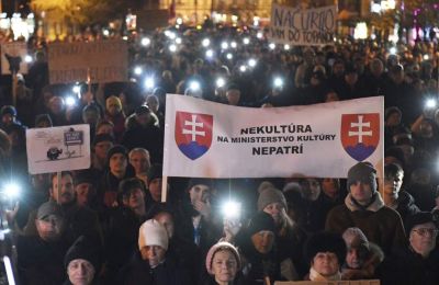 A lakosság nagy része szerint teljesen rossz irányba halad a szlovákiai társadalom