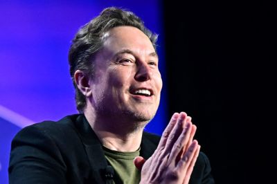 Elon Musk becsült vagyona több mint 400 milliárd dollár