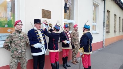 A hős elődökre emlékeztek a huszárok