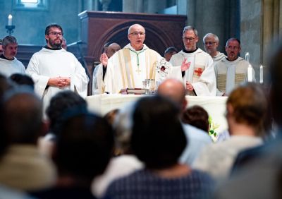 „Őszintén bocsánatot kérek valamennyi gyermektől, szülőtől és tanártól, akiket bármelyik intézményünkben sérelem, megalázás, bántalmazás ért”