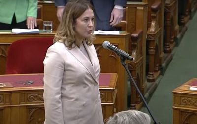 Cseh Katalin a jövőben a magyar parlamentben ronthatja a levegőt