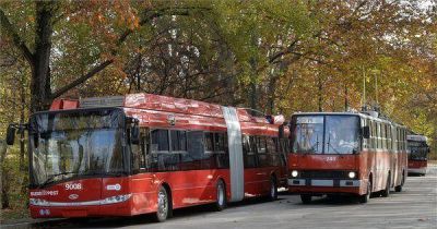 Vitézy Dávid szerint nőnek az autóink, de megoldást is javasol erre