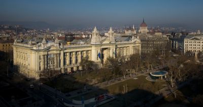 Ikonikus budapesti épületet vett meg Tiborcz alapkezelője