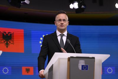 Szijjártó Péter: a magyar GDP egy jelentős része Komárom-Esztergom vármegyében áll elő