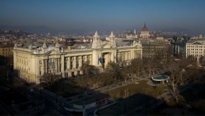 Tulajdonost vált és megújul a Tőzsdepalota