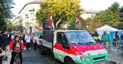 A Tisza szerint a Fidesz és Orbán Viktor elárulja a budapestieket