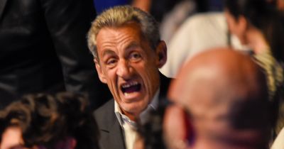 Korrupció miatt jogerősen elítélték Nicolas Sarkozyt, nyomkövetőt kell viselnie