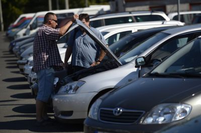  Olyan autó is akad a magyar használt-piacon, aminek már 17 tulajdonosa volt  