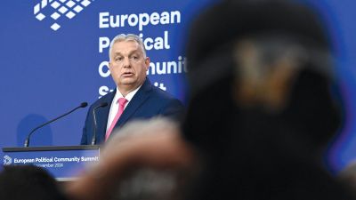 Orbán Viktor: A gazdaság egy olyan bicikli, amit mindig tekerni kell, másképp eldől