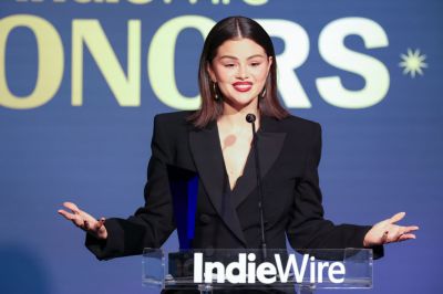 Selena Gomez így segít, saját problémája inspirálta