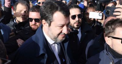 Salvini nem követett el bűncselekményt a migránsok feltartóztatásával