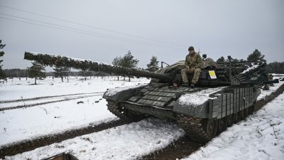 Stratégiai fontosságú várost vehetnek be az oroszok, a világ egyik legnagyobb tarackját kapta meg Putyin – Ukrajnai háborús híreink pénteken