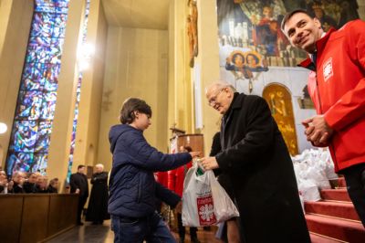 A remény fényt, életet ad – A Katolikus Karitász Budapesten is megajándékozta a gyermekeket