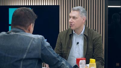 Lázár János: Az Magyar Péter legnagyobb fájdalma, hogy ez is Orbán Viktorról szól - videó