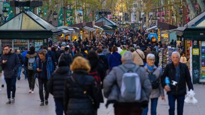 A csillogó fények és a tömeg vonzza a zsebtolvajokat: így védekezhetünk ellenük