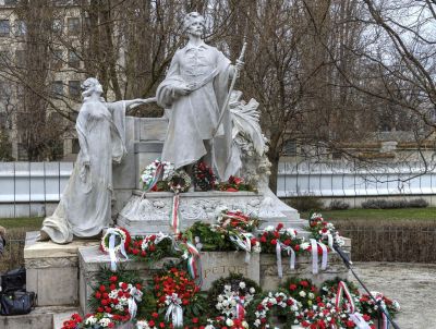 Előkerült egy fotó Petőfi Sándor elfeledett fiáról, totális ikertornya édesapjának