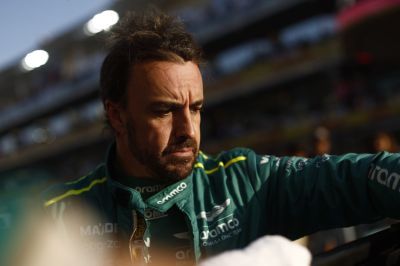 Fernando Alonso után a kétszeres világbajnok apja is beülhetett Senna McLarenjébe (fotó)