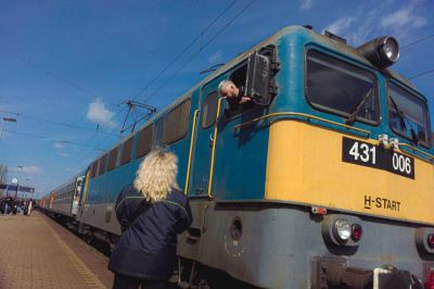 Jelentős fennakadásokkal indult advent utolsó vasárnapja a MÁV-nál