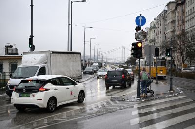 Karácsony jelenti, Budapest felkészült az esti havazásra