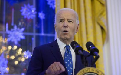 Joe Biden tömegesen adott kegyelmet halálra ítélt bűnözőknek, börtönre enyhítve a büntetésüket