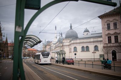 Kedd délután leáll a szegedi tömegközlekedés, jönnek a karácsonyi járatok