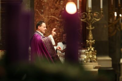 Mária Isten és az Egyház anyja is – Kovács Zoltán mariológus adventi elmélkedései a Szűzanyáról (4.)