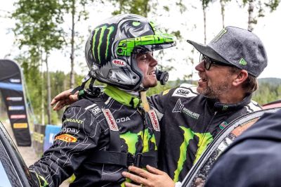 Petter és Oliver Solberg mesterhármasra készül Ausztráliában