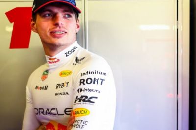 „Nem gondolkodom az Aston Martinon” – Verstappen