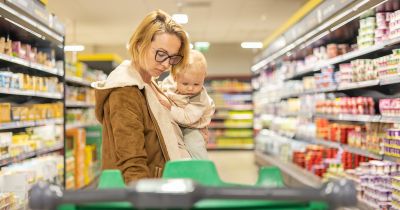 Utolsó pillanatra hagyta a karácsonyi nagybevásárlást? Ezek a boltok tartanak nyitva december 24-én