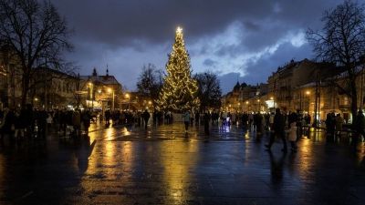 Betlehemezés, ostya és kántálás: így ünnepelték a karácsonyt a határon túli magyarok