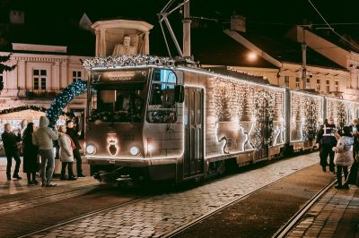 Így közlekedik az adventi villamos karácsonykor