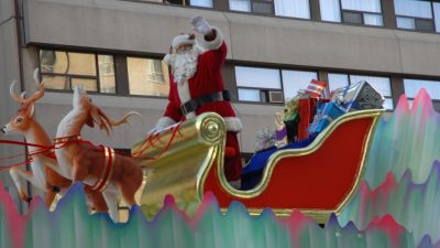 Így lett Szent Miklósból Amerikában rénszarvasokkal repülő Santa Claus