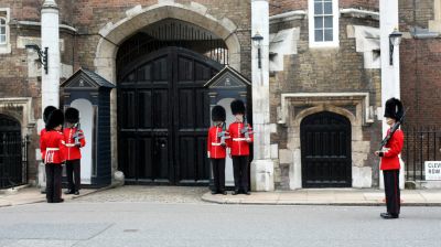 Rendhagyó karácsonyi beszédet mondott III. Károly brit király: mi történhetett, hogy szakított a hagyománnyal?